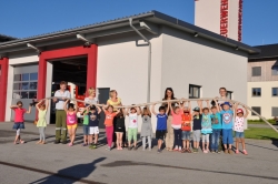 Kindergarten zu Besuch bei der Feuerwehr Kirchham
